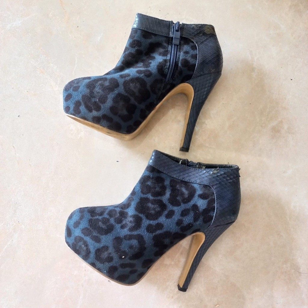 boots high heels iconninety9 / sepatu boots wanita boots winter leopard navy blue sepatu hak tinggi 