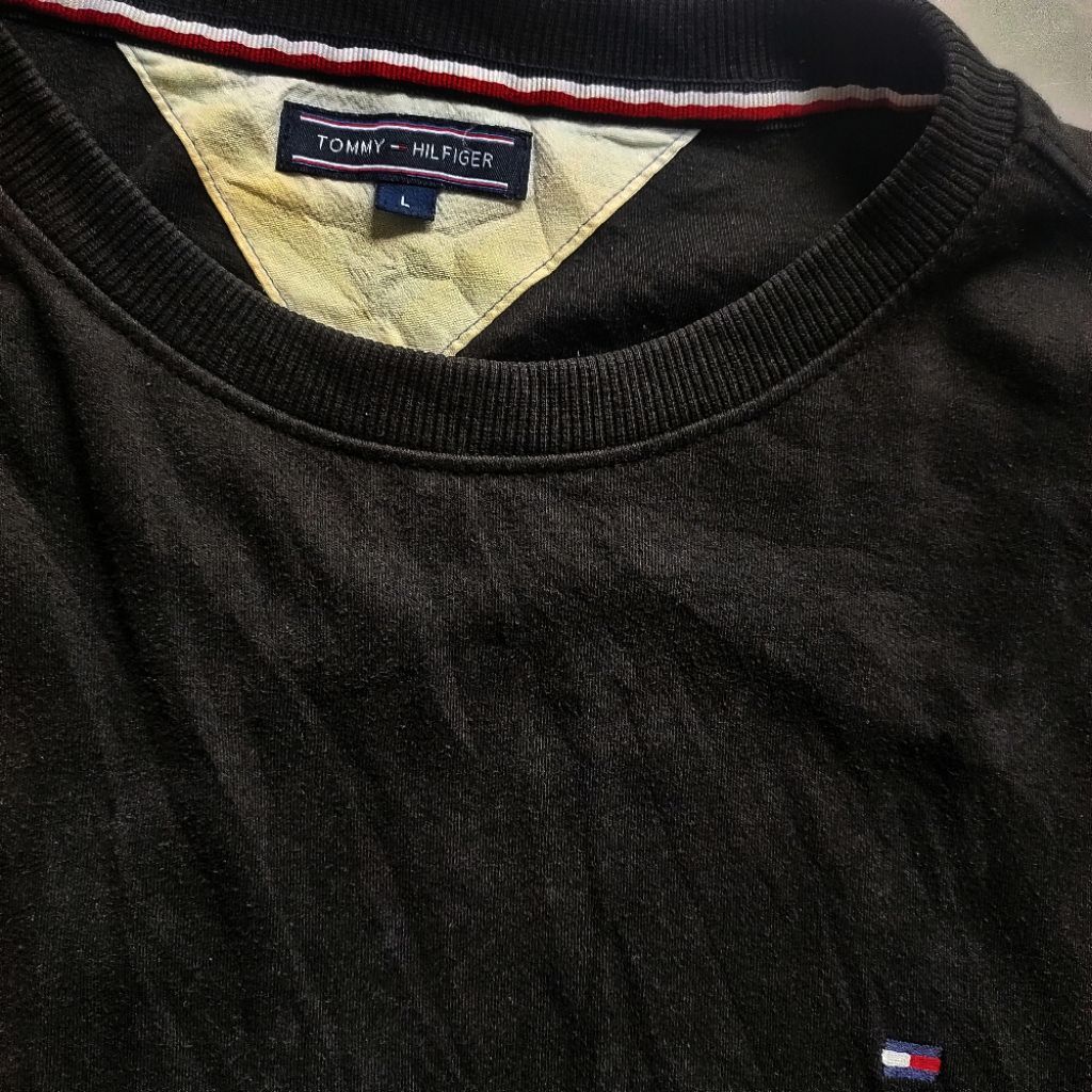 Crewneck Tommy Hilfiger Denim Hitam Second