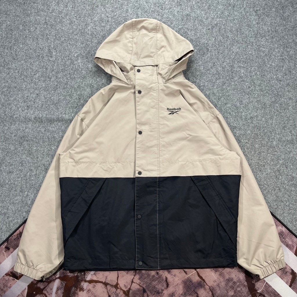 Jaket parasut Reebok second