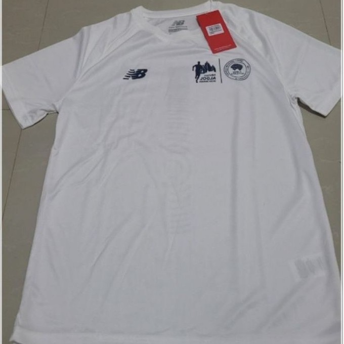 Finisher Jersey Mandiri Half Marathon 2024