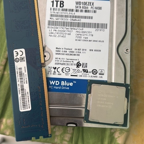 Prosessor core i3 8100+hdd 1TB +ram ddr4 4gb