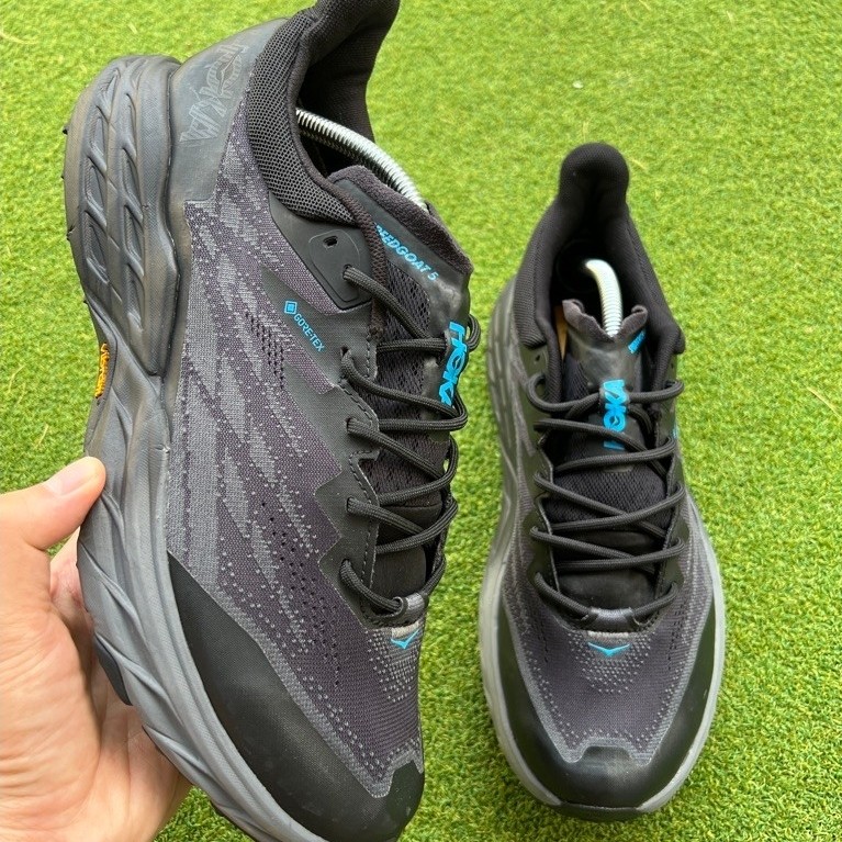 Hoka Speedgoat 5 Black size 45 - Trail Run Shoes Sepatu Second