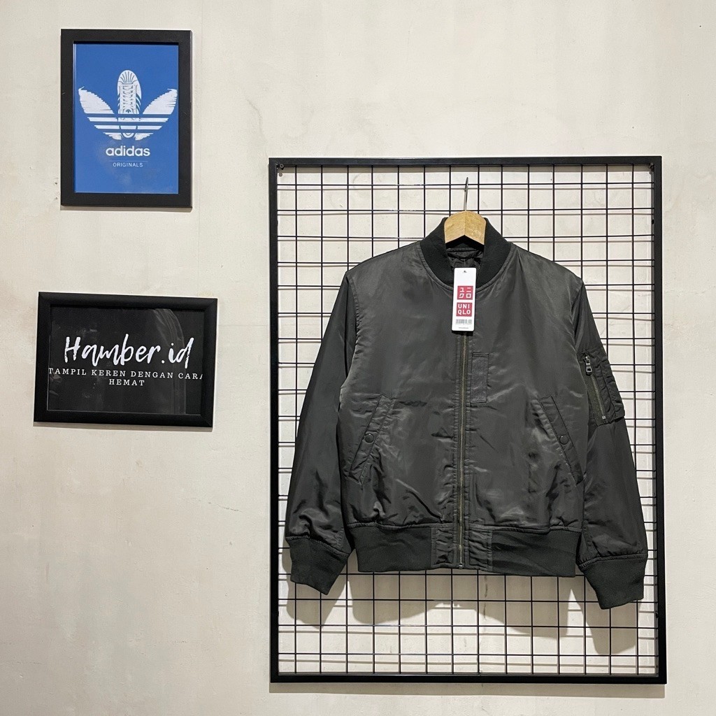 Bomber Global Uniqlo (GU) Ma1 Jacket