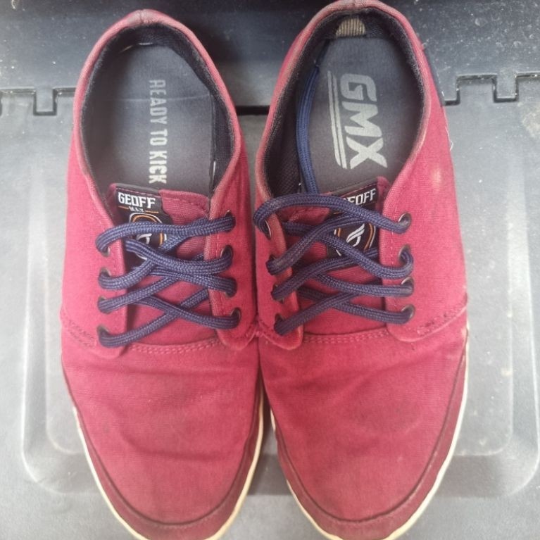 Sepatu GMX