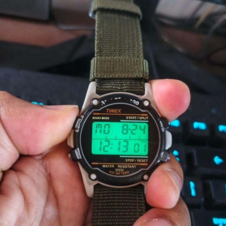 Timex Atlantis 100 vintage second