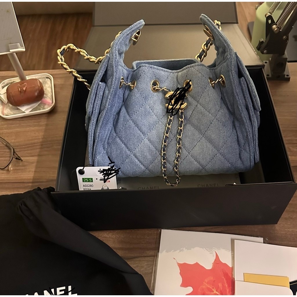 Preloved Tas Chanel Baby Blue Holo Tag