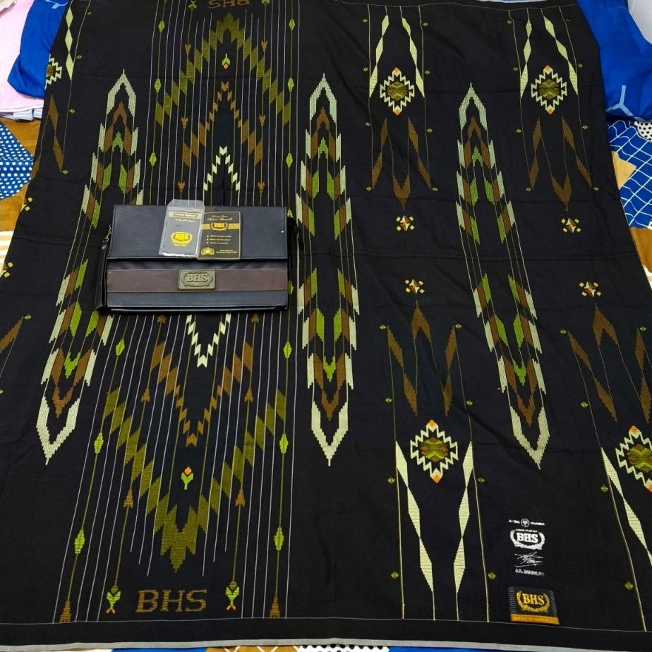 SARUNG BHS SKE FULL SUTRA LIKE NEWW HITAM PEKAT