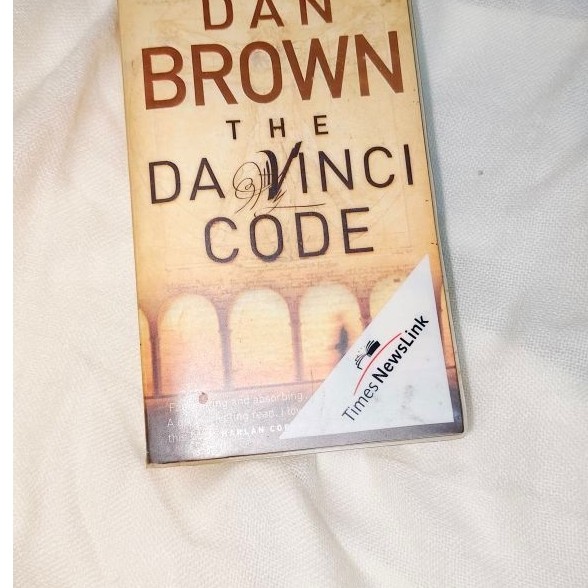 PRELOVED The Da Vinci Code By Dan Brown Thriller Mystery Bekas