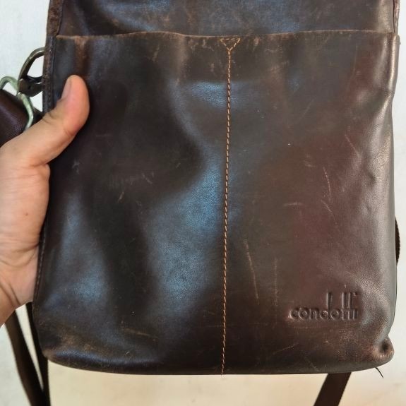 tas kulit condotti ori