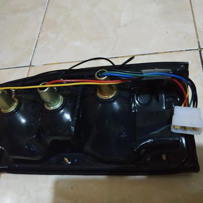 Stoplamp kijang super set