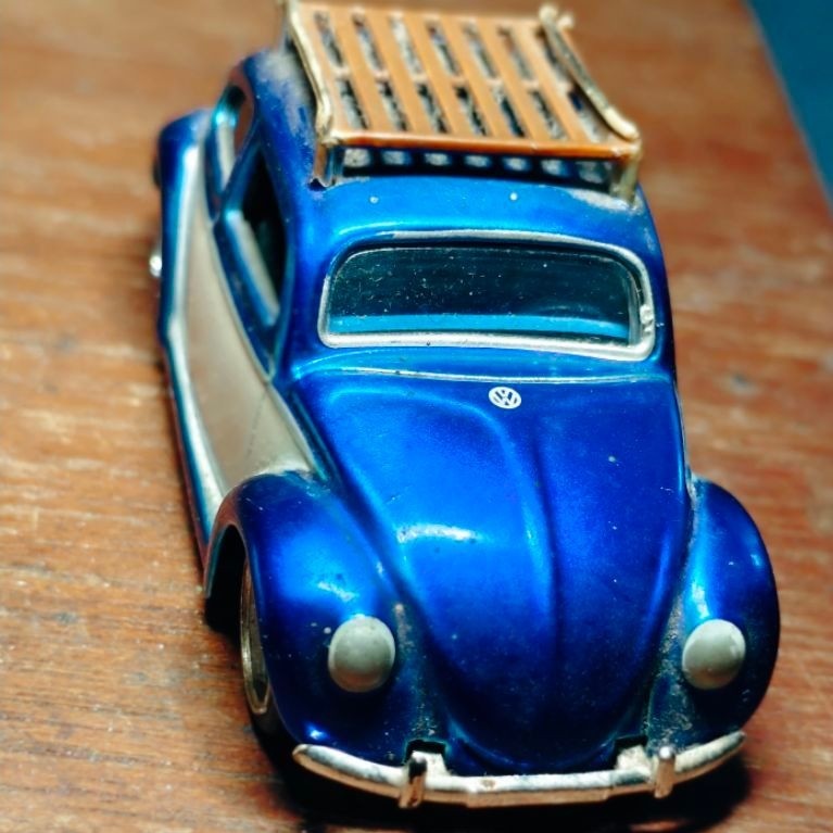 Jada toys 1:64 vw kodok warna putih biru