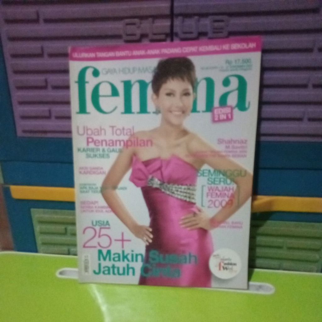 MAJALAH FEMINA NO 46 EDISI NOVEMBER 2009 (BEKAS)