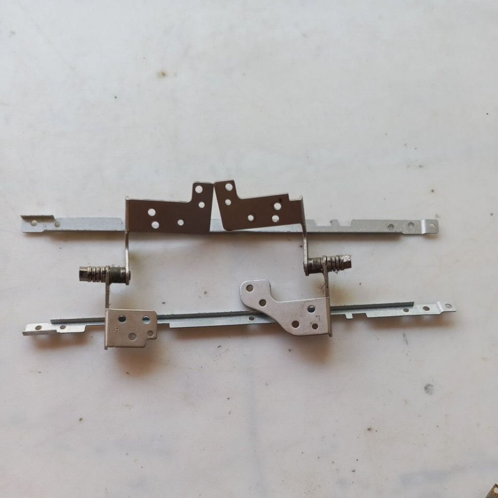 Engsel laptop Advan P3N 51125