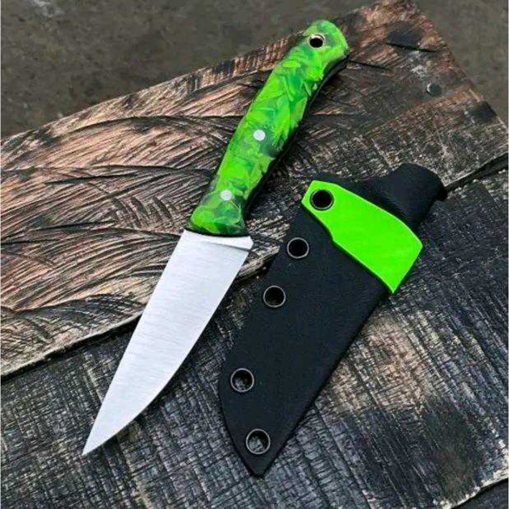 Bushcraft knife, bahan Bohler K110