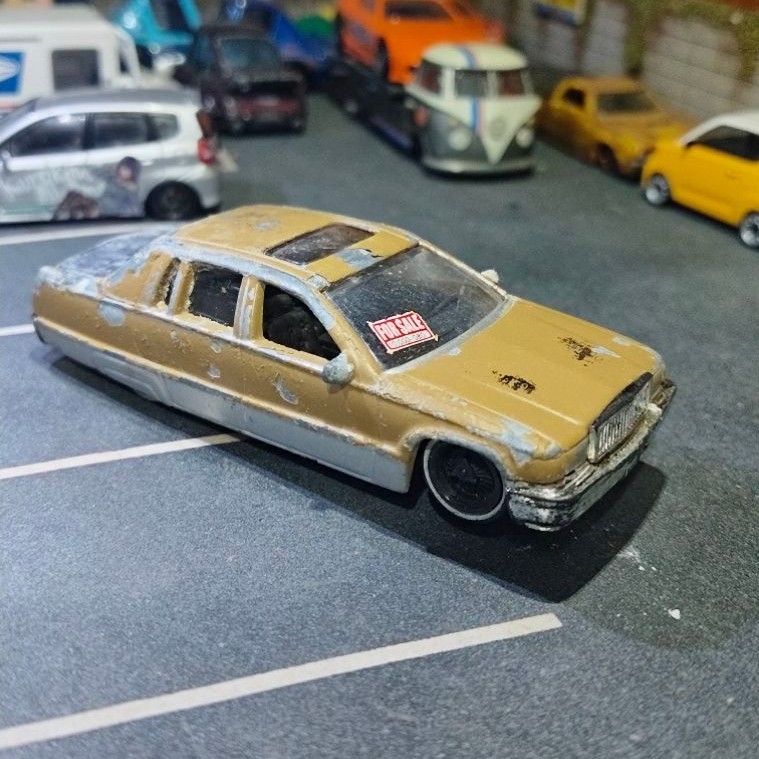 Jada Toys 1995 Caddilac Fleetwood Loose Junk
