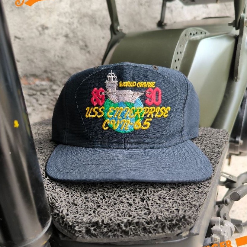 Topi USS navy veteran vintage curated by Hats of Yesterday