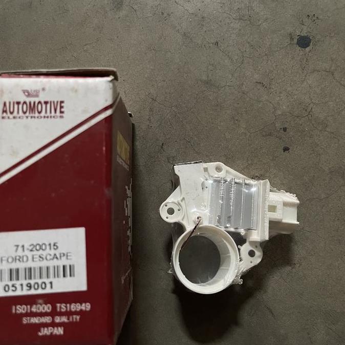 &<&<&<&] IC REGULATOR FORD ESCAPE 12V