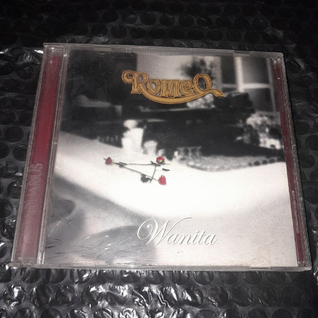 Cd Romeo band wanita