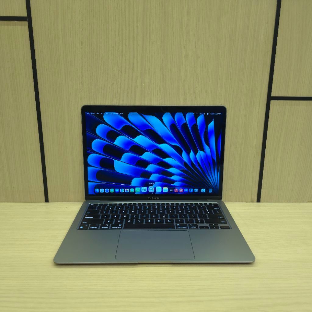Macbook Air 2020 M1 Chip RAM 8GB SSD 512GB 256GB 128GB