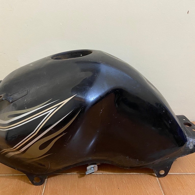 Tangki Bensin Yamaha Scorpio Z 225 Original Hitam Lis Api - Bahan Restorasi / Perlu Las Bocor Karat⁠