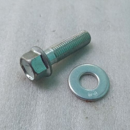 Baut Swing Arm Kanan PCX 150 Old CBU untuk Motor PCX 150 Old CBU