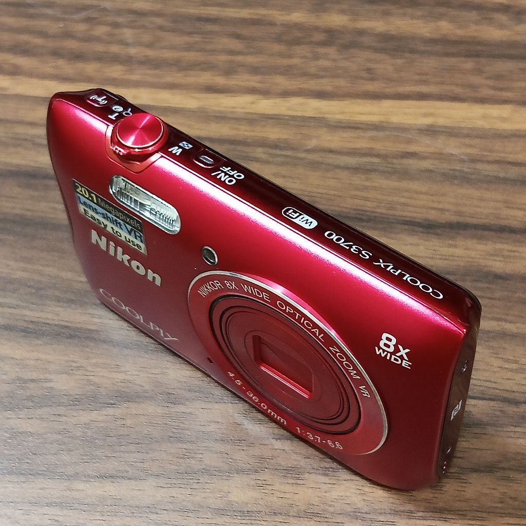 Kamera Digital Nikon Coolpix S3700 8x Wide Zoom Merah