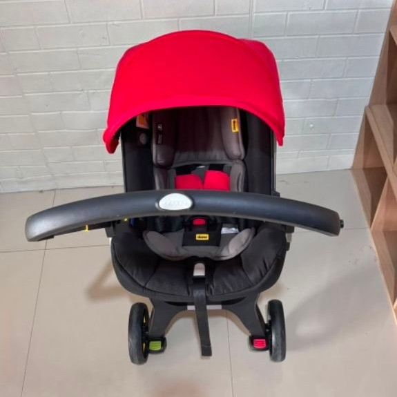 PRELOVED - DOONA THE NEXT GENERATION CARSEAT & STROLLER