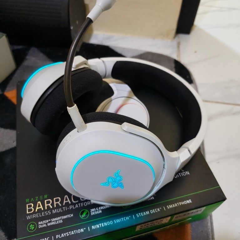 Headset Razer Barracuda X Chroma White Edition second