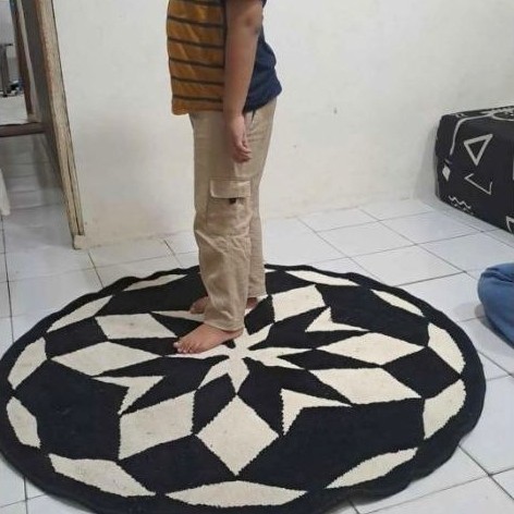BARU karpet bulu IKEA hitam putih