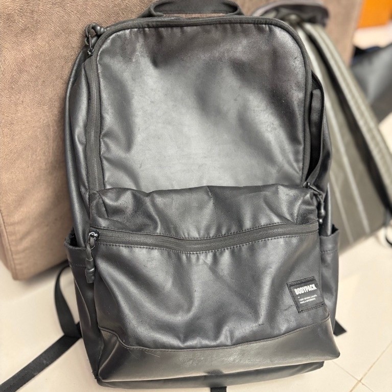 Tas Ransel Bodypack Hitam Preloved Tebal Laptop