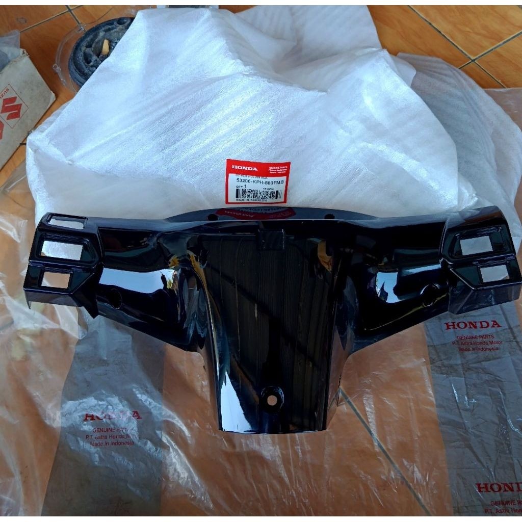 batok kepala belakang /cover speedometer warna hitam Honda Karisma 53206-KPH-880FMB