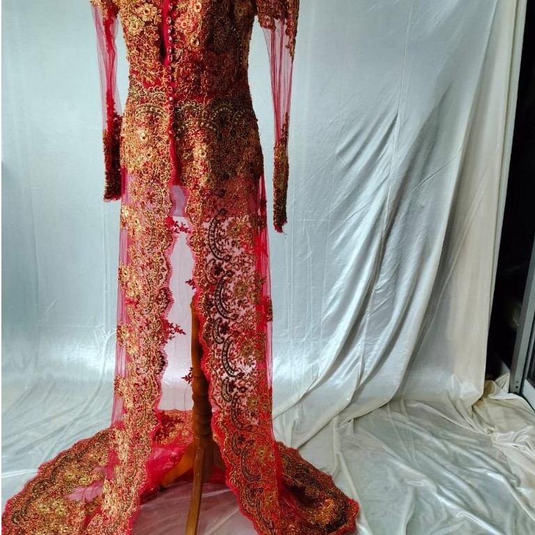 PRELOVED KEBAYA MERAH GOLD PANJANG
