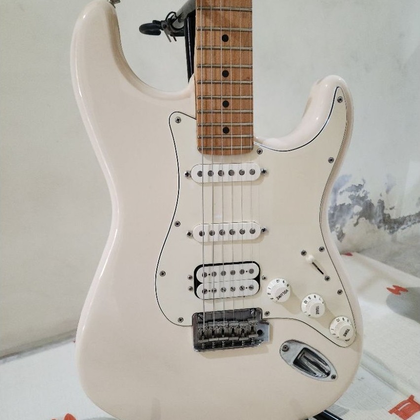 Fender Stratocaster Player Series