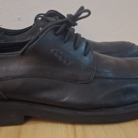 Preloved sepatu pria ecco