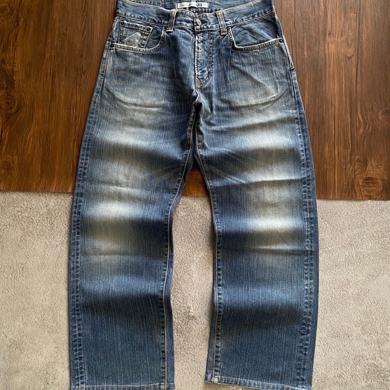 EDWIN EXCLUSIVE VINTAGE BLUE WASHED LOOSE JEANS