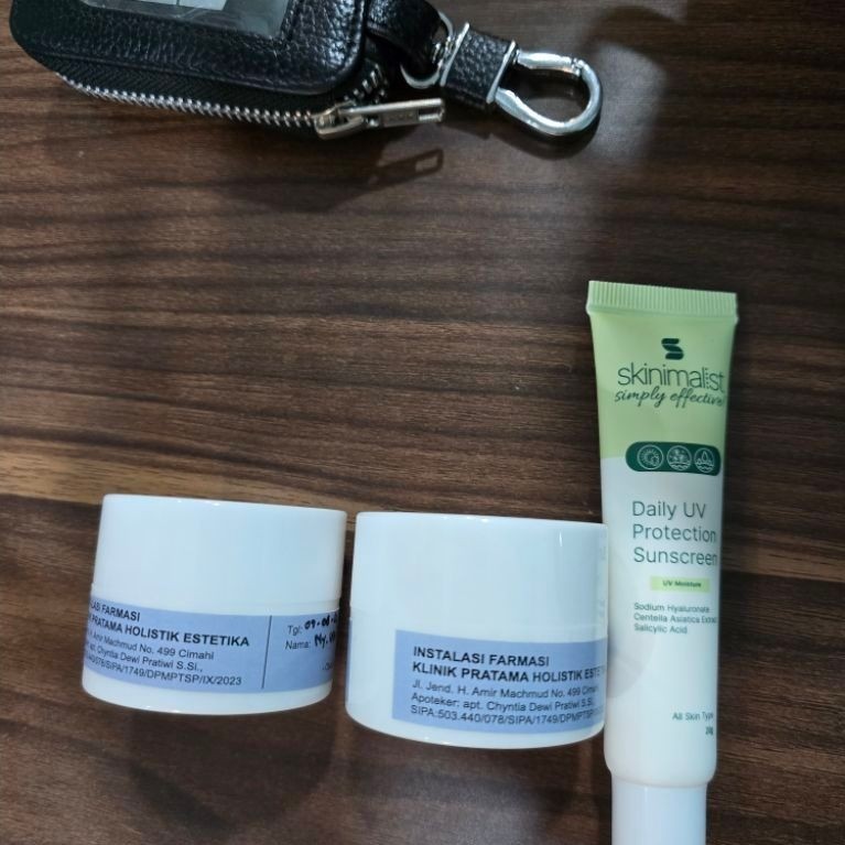 Holistik estetika cream malam, cream siang, sunscreen..