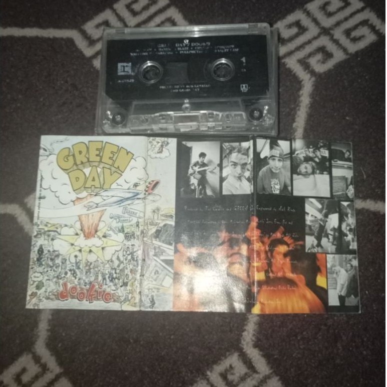kaset pita green day dookie