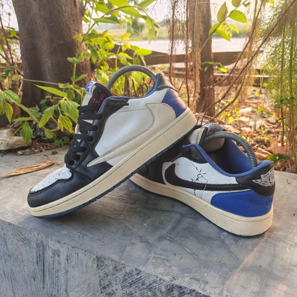 Air Jordan 1 Low Fragment x Travis Scott