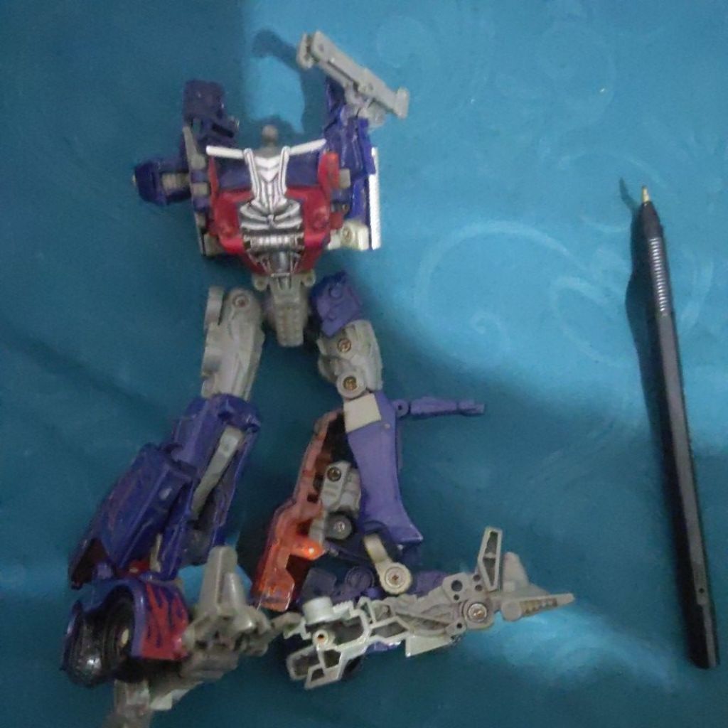 Optimus prime junk figure Transformers
