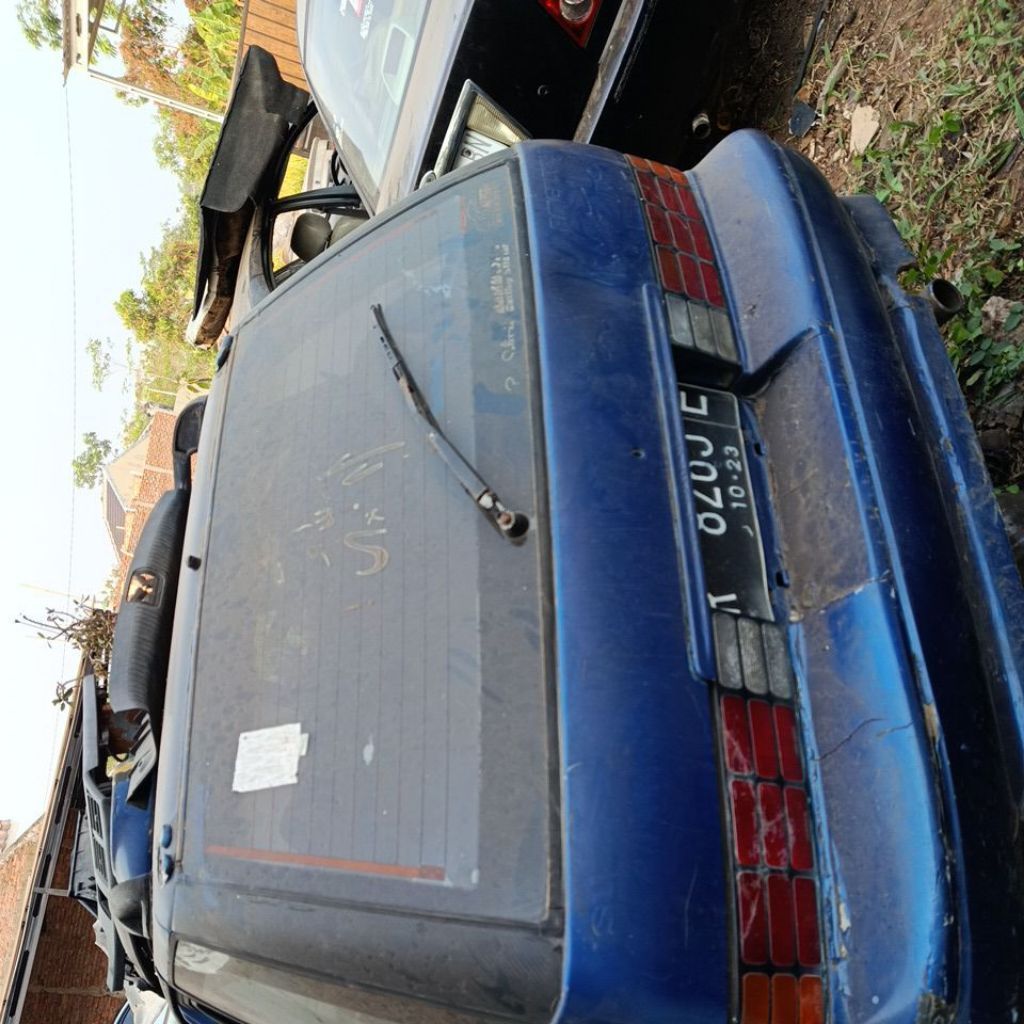 pintu bagasi belakang forsa amenity