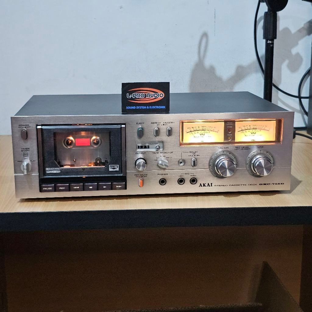 Tape Deck AKAI GXC-715D Crystal Head Stereo Cassette Deck pemutar kaset pita