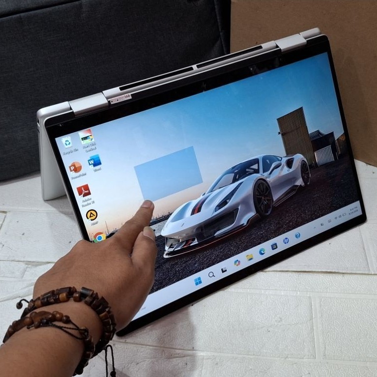 Laptop HP ENVY X360 Touchscreen/AMD Ryzen 7 8840HS/ RAM 16GB SSD 1TB Like New