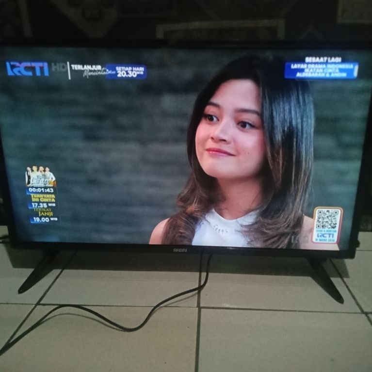 tv Akari Digital 32inch second bagus