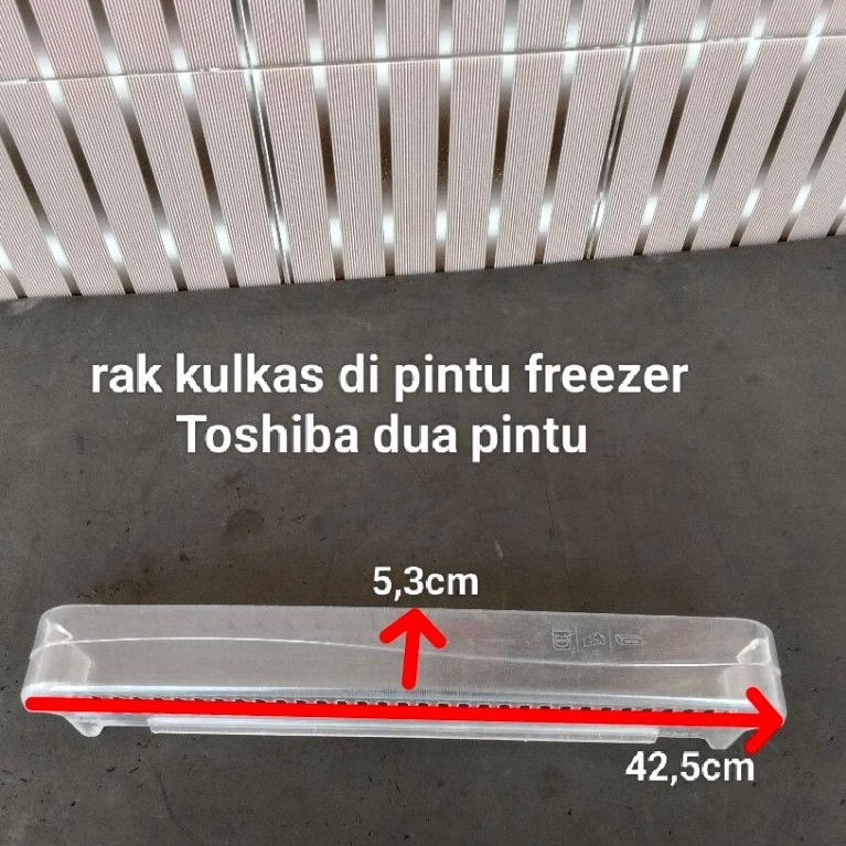 rak kulkas di pintu freezer toshiba dua pintu