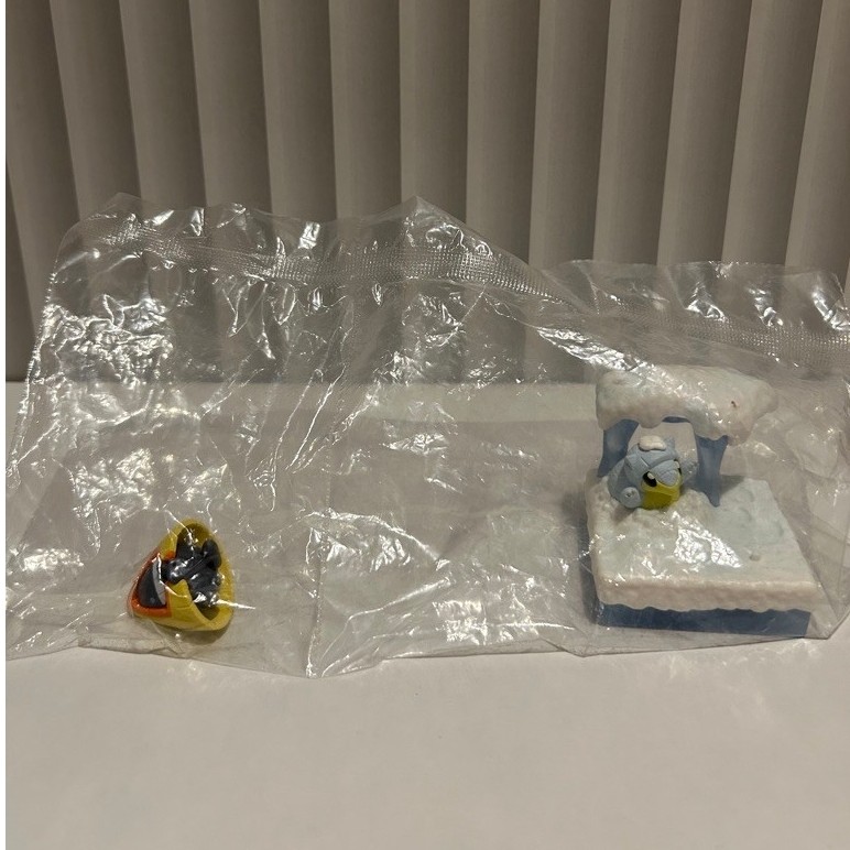 Re-Ment Pokemon World 3 Frozen Snowfield-Figure Alolan Sandshrew dan Snorunt