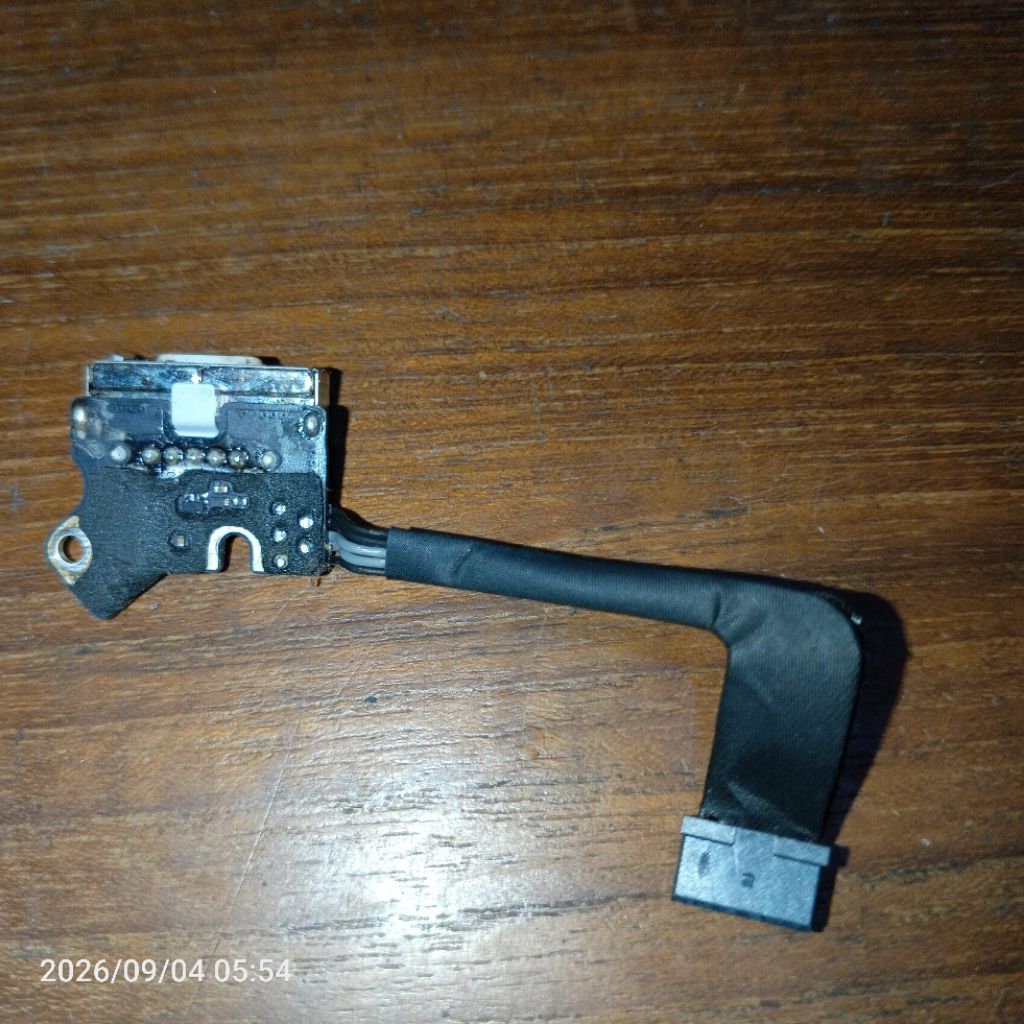 DC Port charger Macbook pro retina 13 2014-2015 original