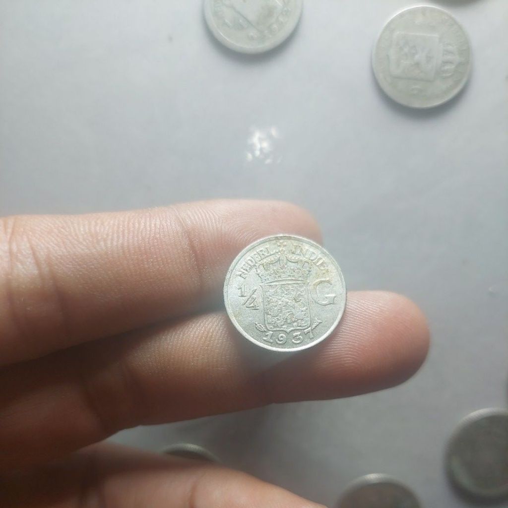 koin perak belanda nominal 1/4 Gulden tahun 1937 asli.