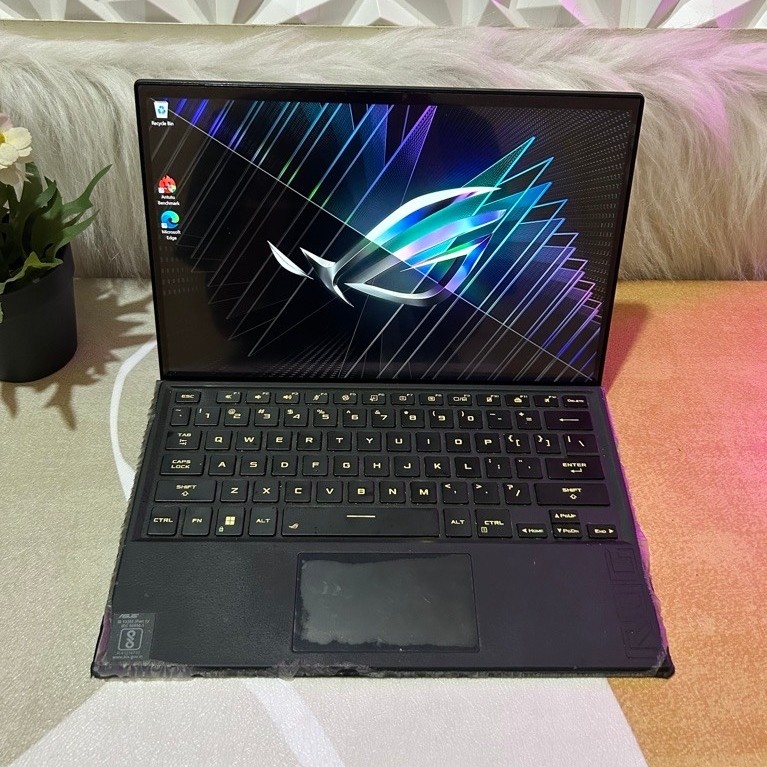 Asus ROG Flow Z13 Gaming procesor core i7-12700H Ram 16gb DDR5 Ssd 512gb VGA RTX 3050 Laptop 2 in 1 