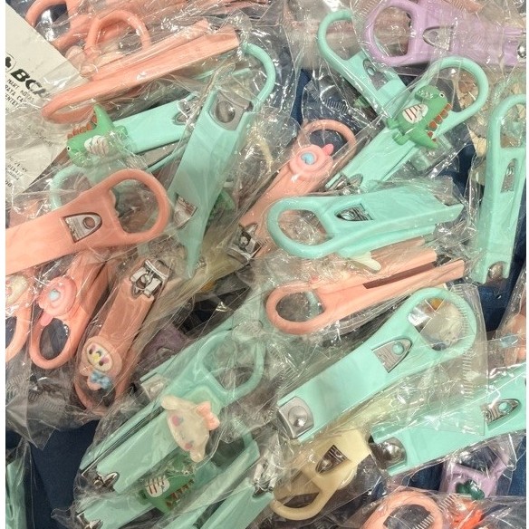 SOUVENIR RESIGN - GUNTING KUKU - CUSTOM