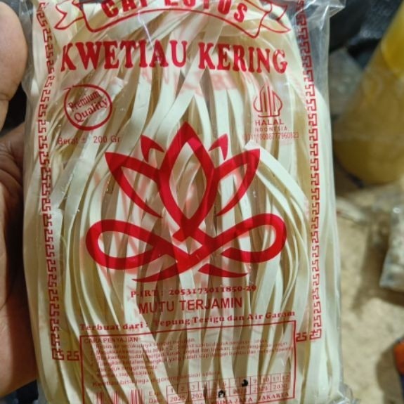 Kwetiau kering 200gr / mie kwetiau kering mentah